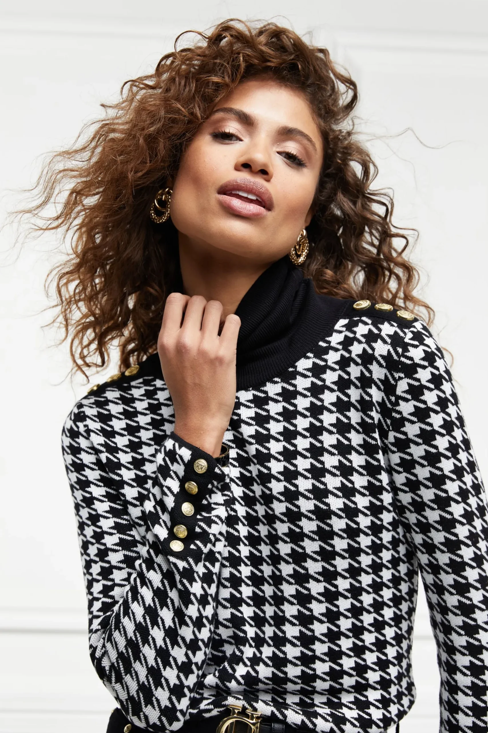 Classic Roll Neck Knit