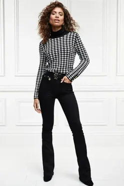 Classic Roll Neck Knit
