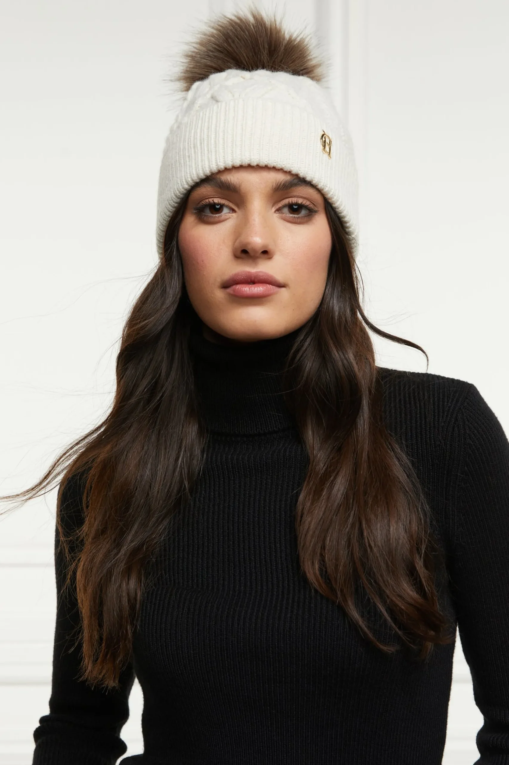 Cortina Bobble Hat